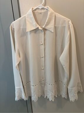 Classic Women's Cream Button-Up Blouse with Lace Hem